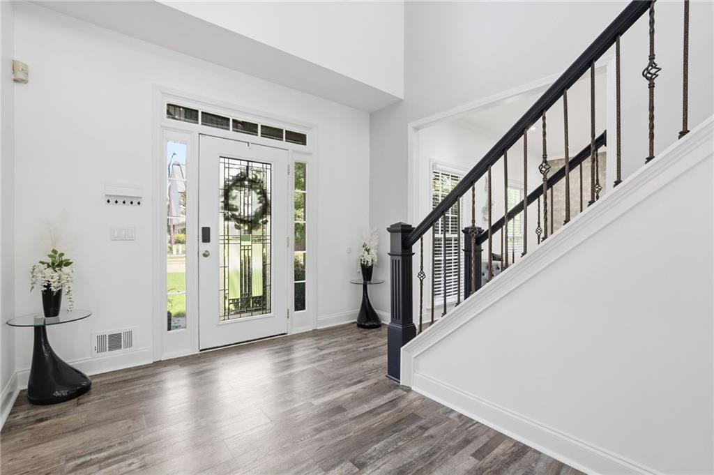 523 Waterside Court
