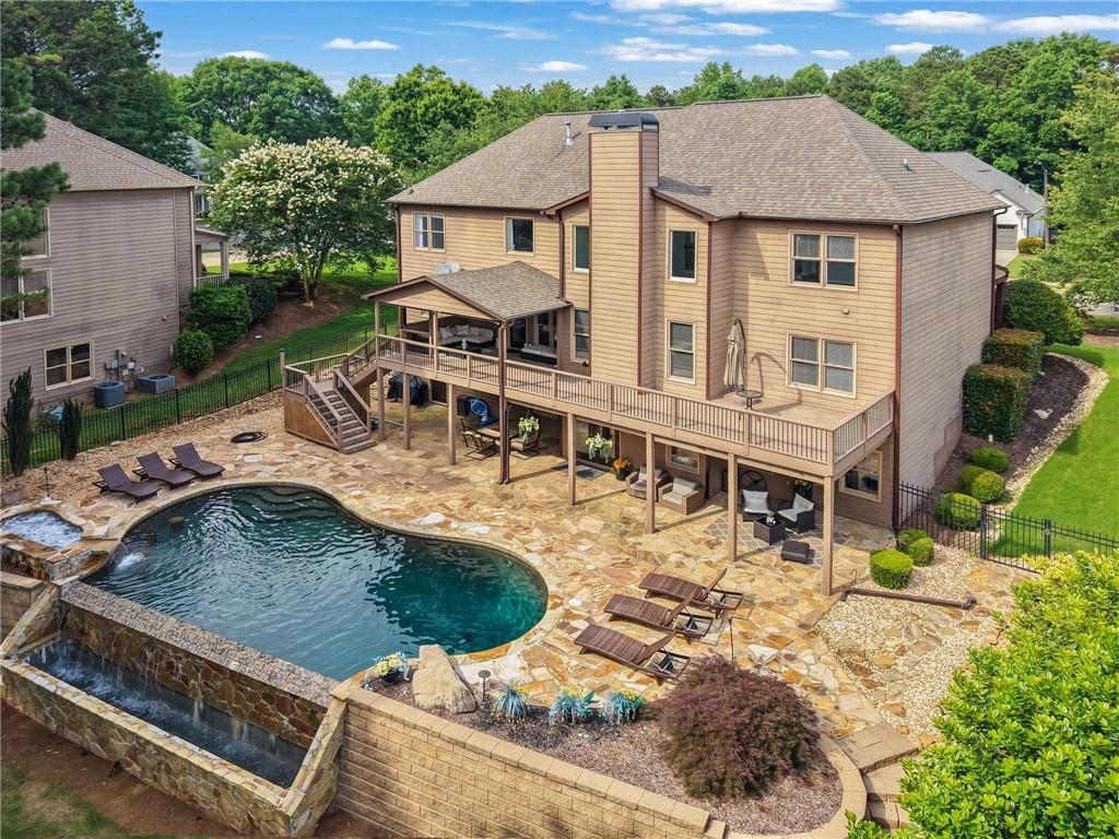 523 Waterside Court