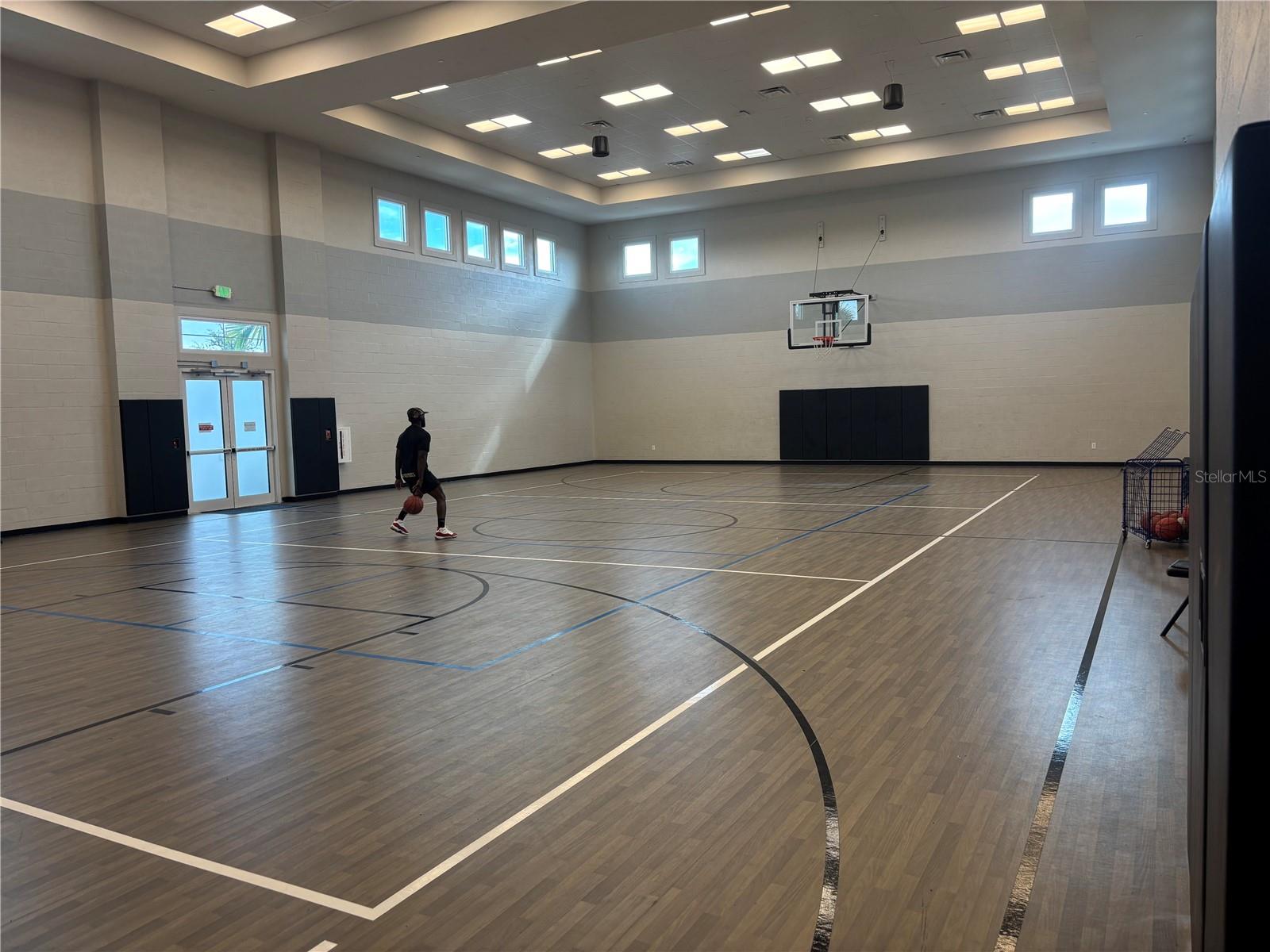 15527 ISLANDWALK AVE