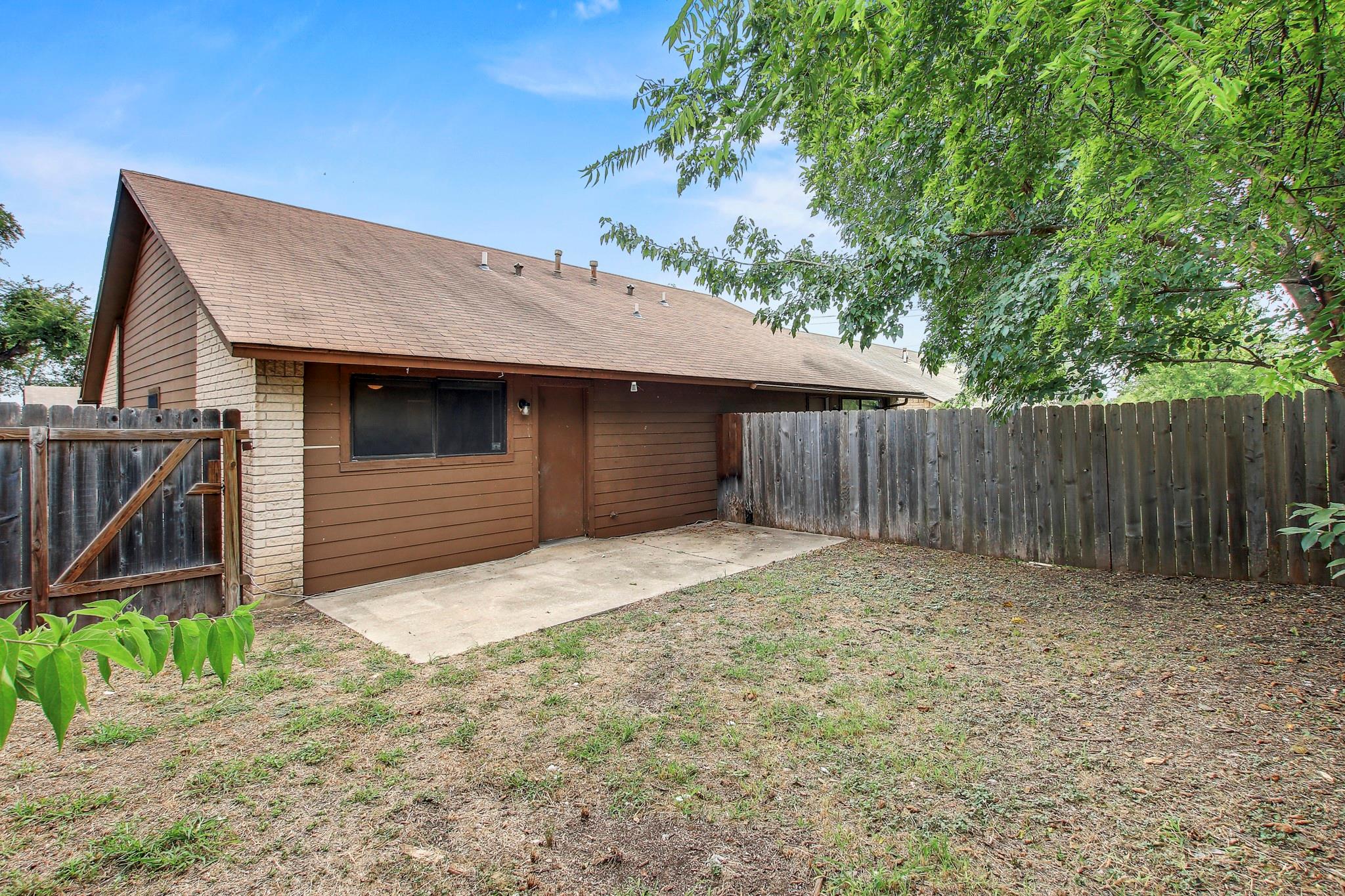 903 Milford WAY