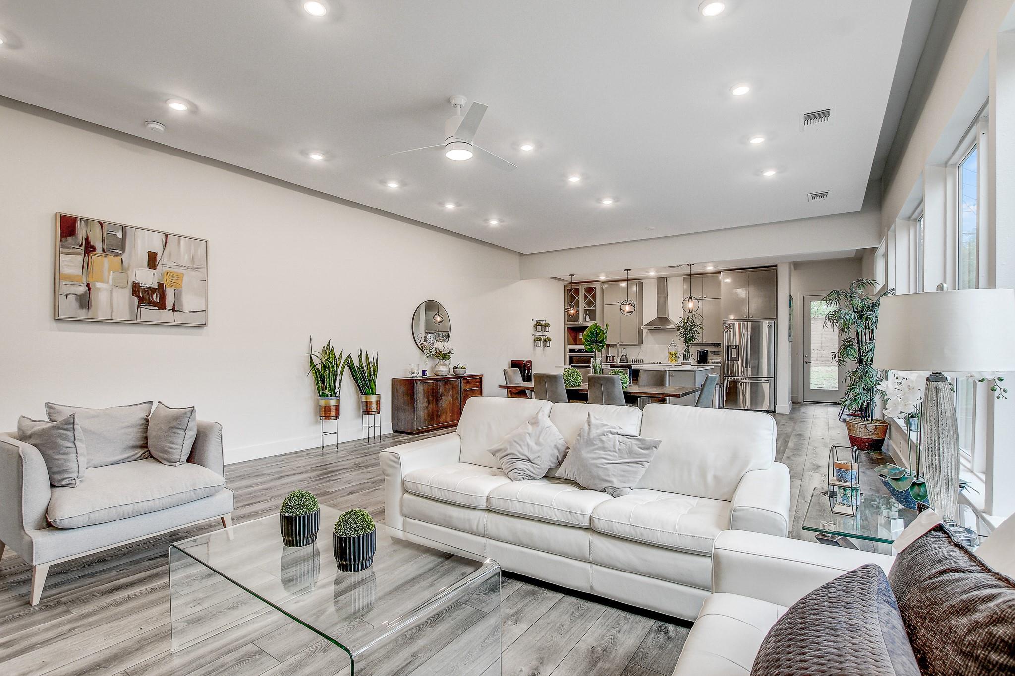 11300 Lake DR