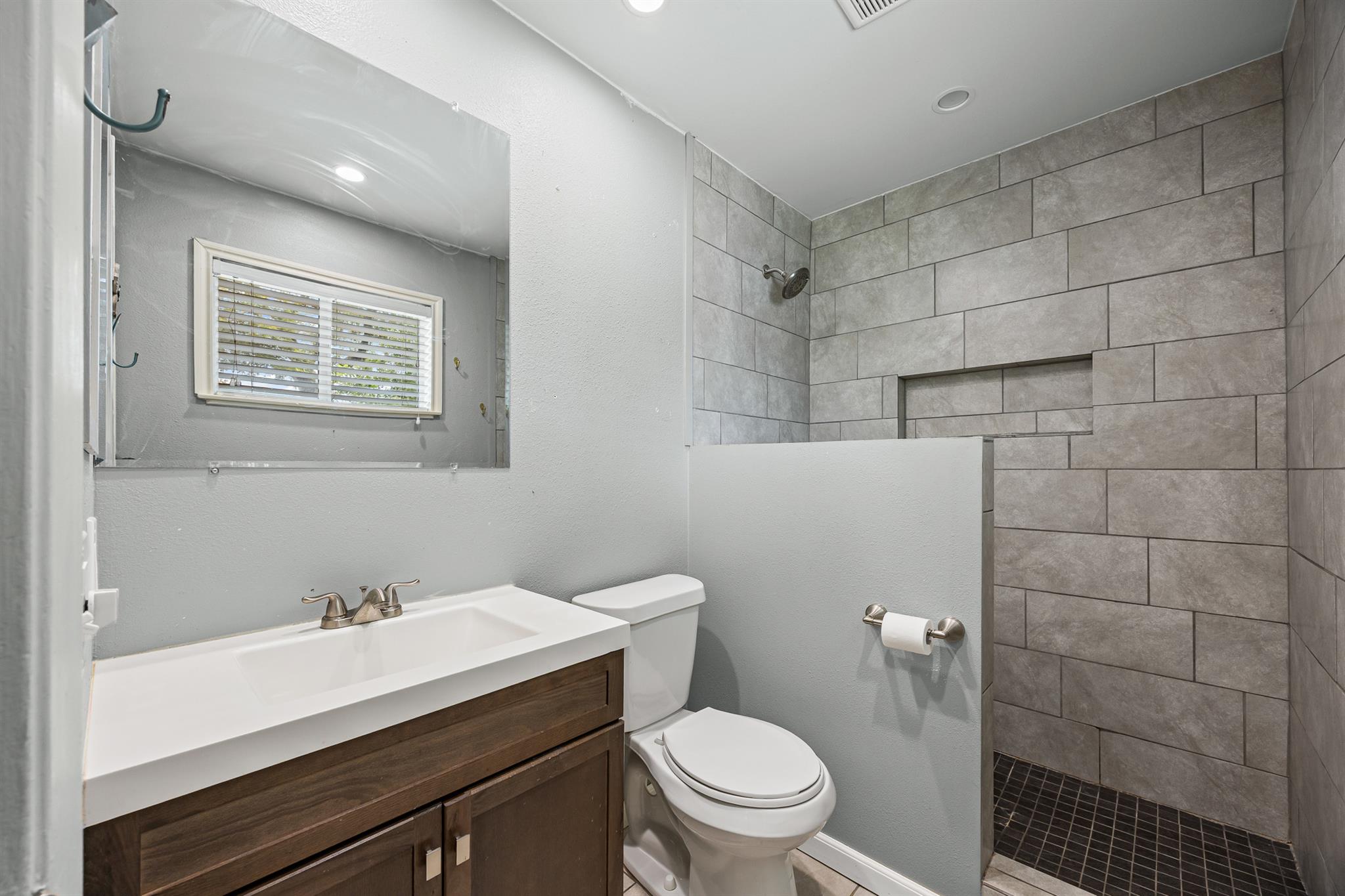 7303 Scenic Oaks CIR