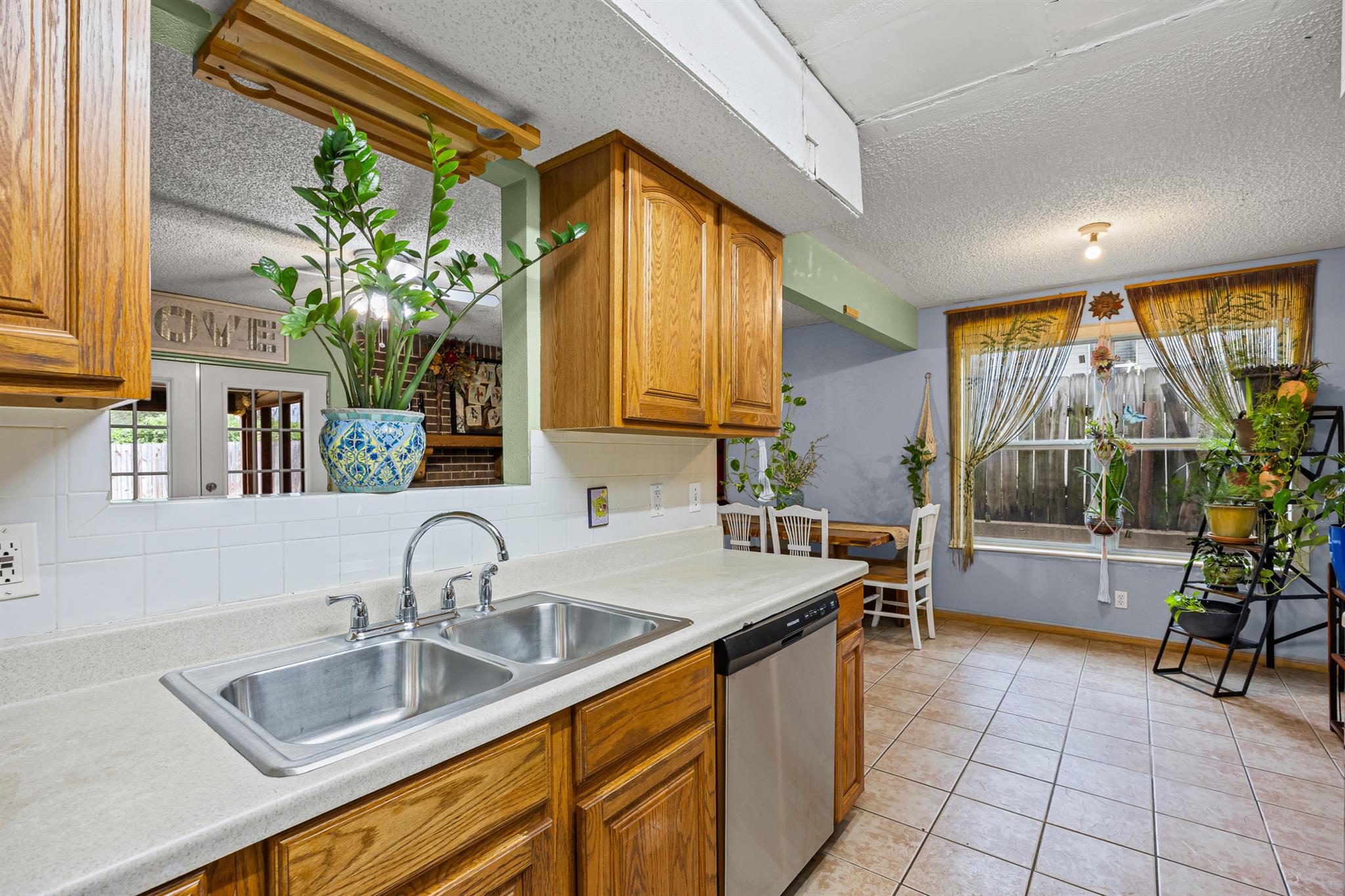 7303 Scenic Oaks CIR