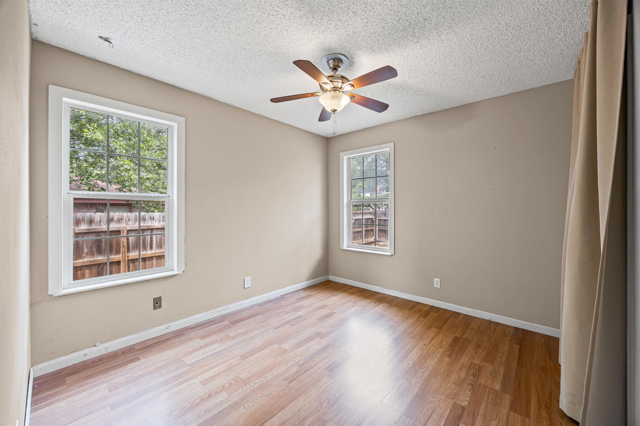 7303 Scenic Oaks CIR