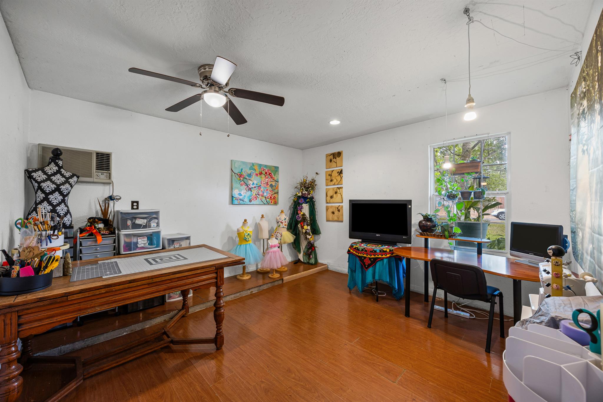 7303 Scenic Oaks CIR