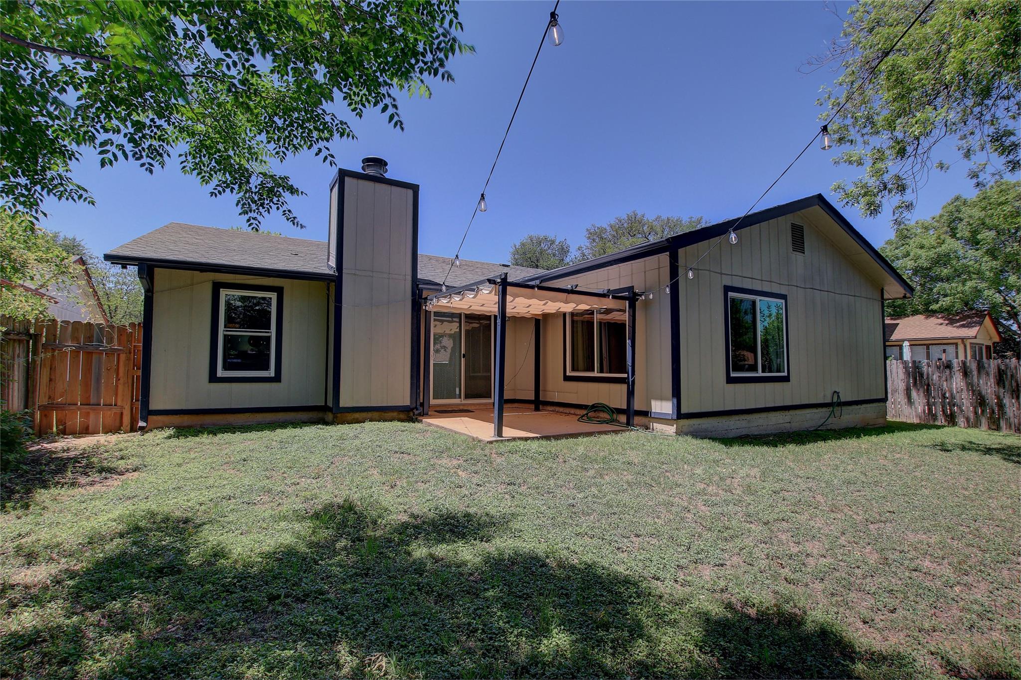 12319 Wycliff LN