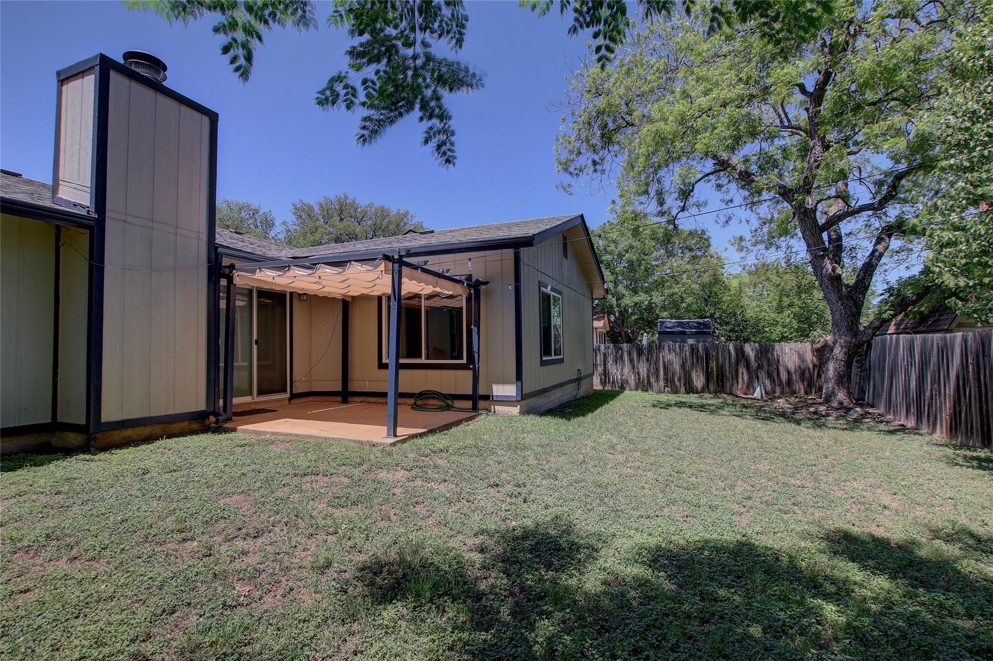 12319 Wycliff LN