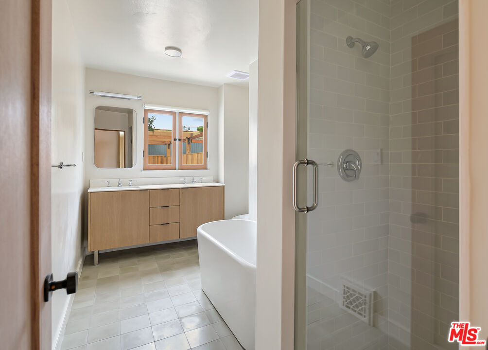 6277 Commodore Sloat Dr