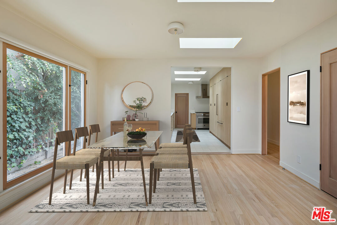 6277 Commodore Sloat Dr