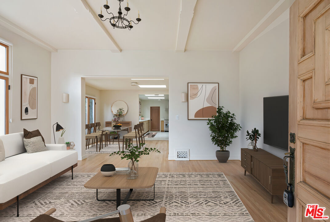 6277 Commodore Sloat Dr