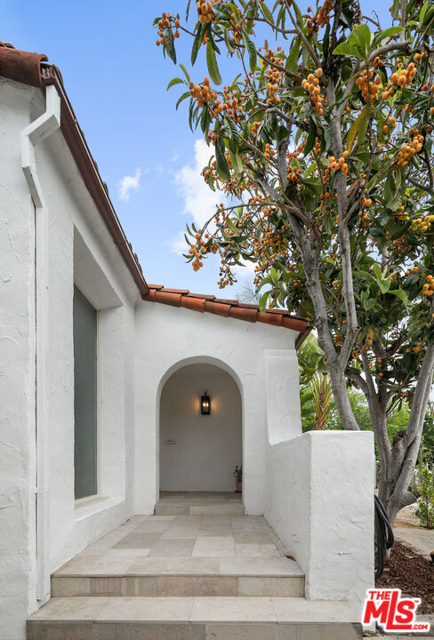 6277 Commodore Sloat Dr