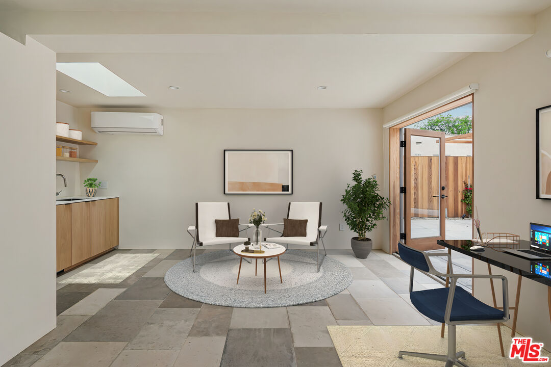 6277 Commodore Sloat Dr