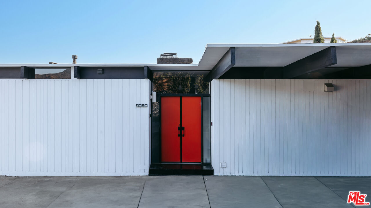 2808 Lambert Dr