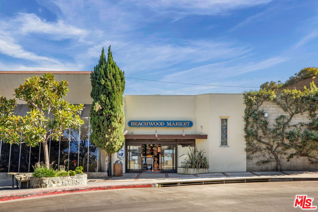 2808 Lambert Dr