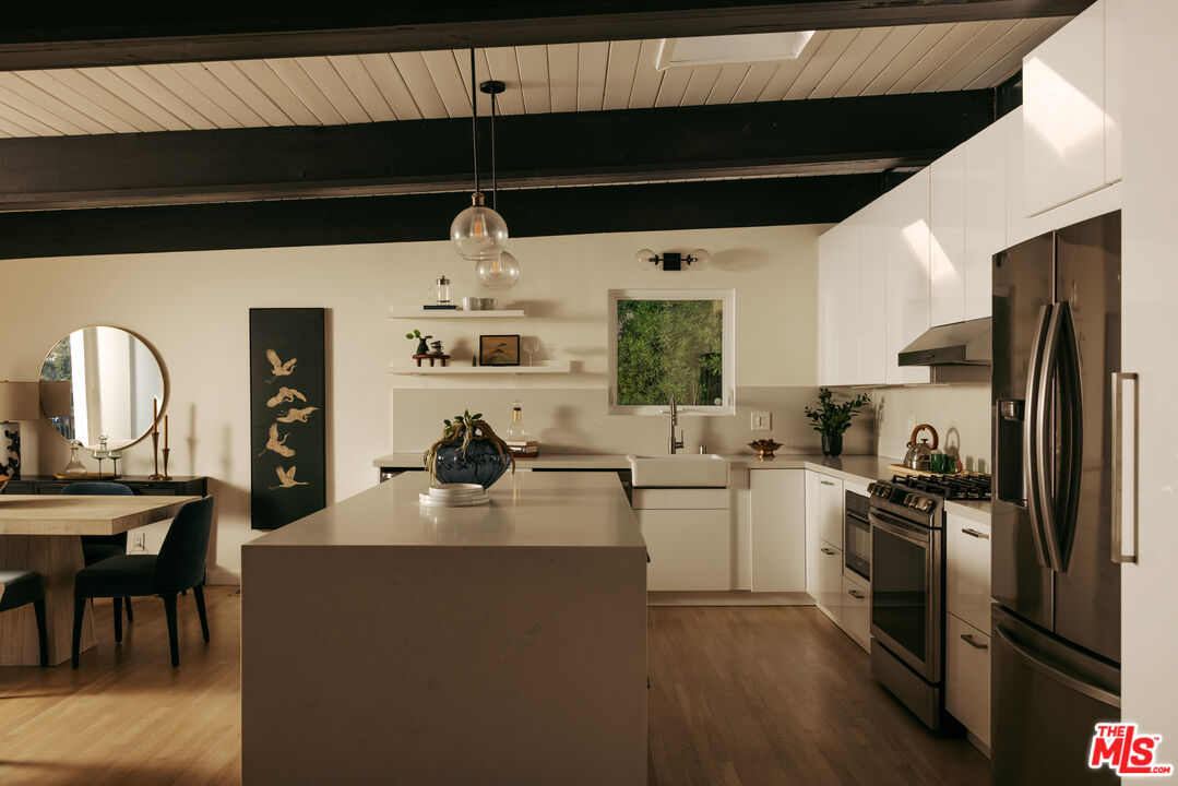 2808 Lambert Dr