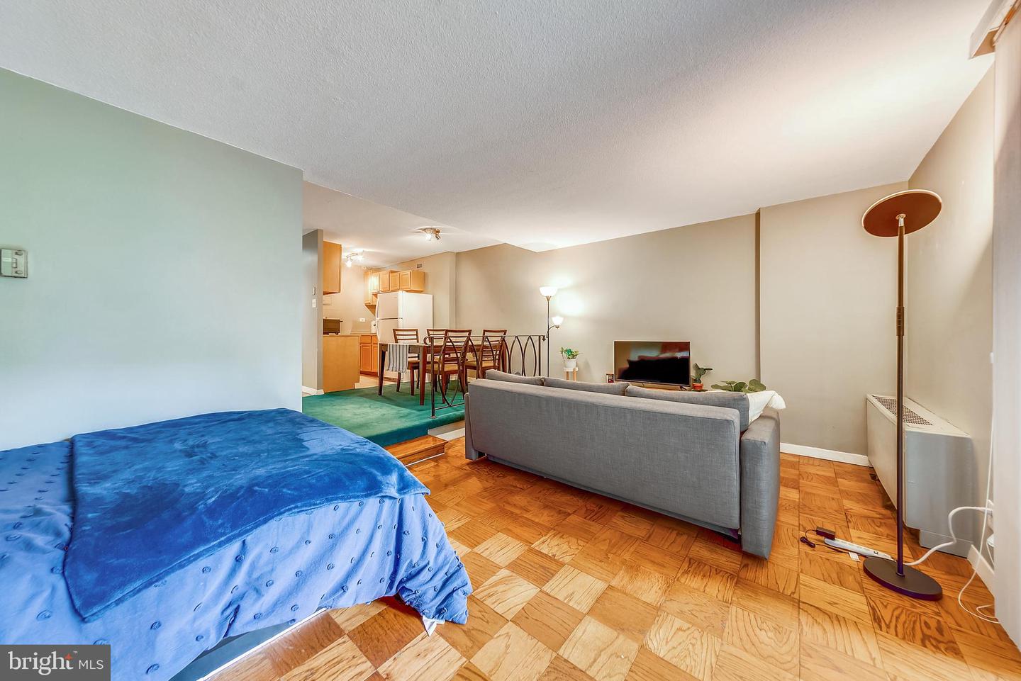 2201 L STREET NW Unit: 520