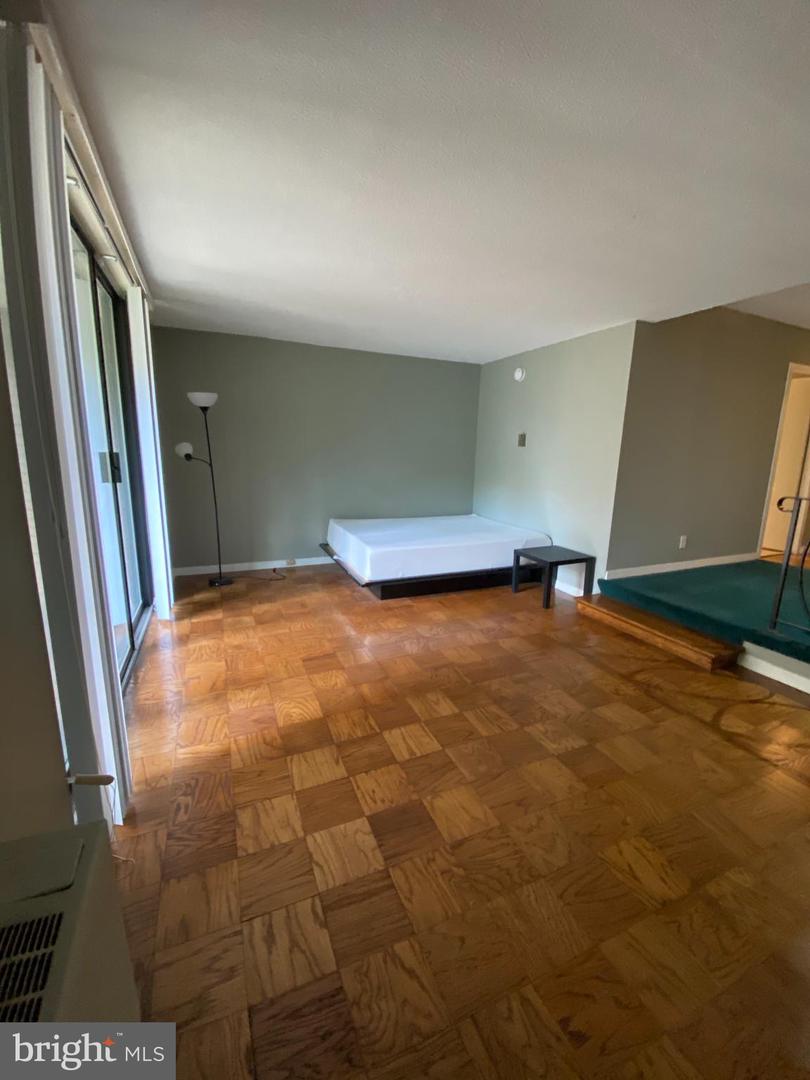 2201 L STREET NW Unit: 520