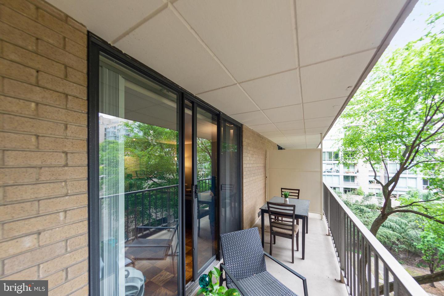 2201 L STREET NW Unit: 520