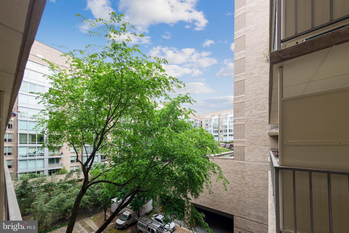 2201 L STREET NW Unit: 520