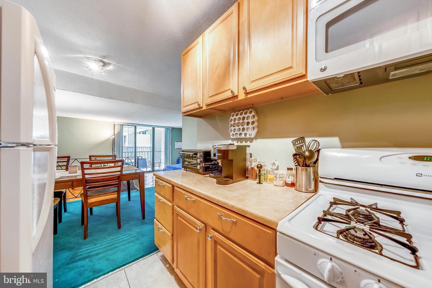 2201 L STREET NW Unit: 520