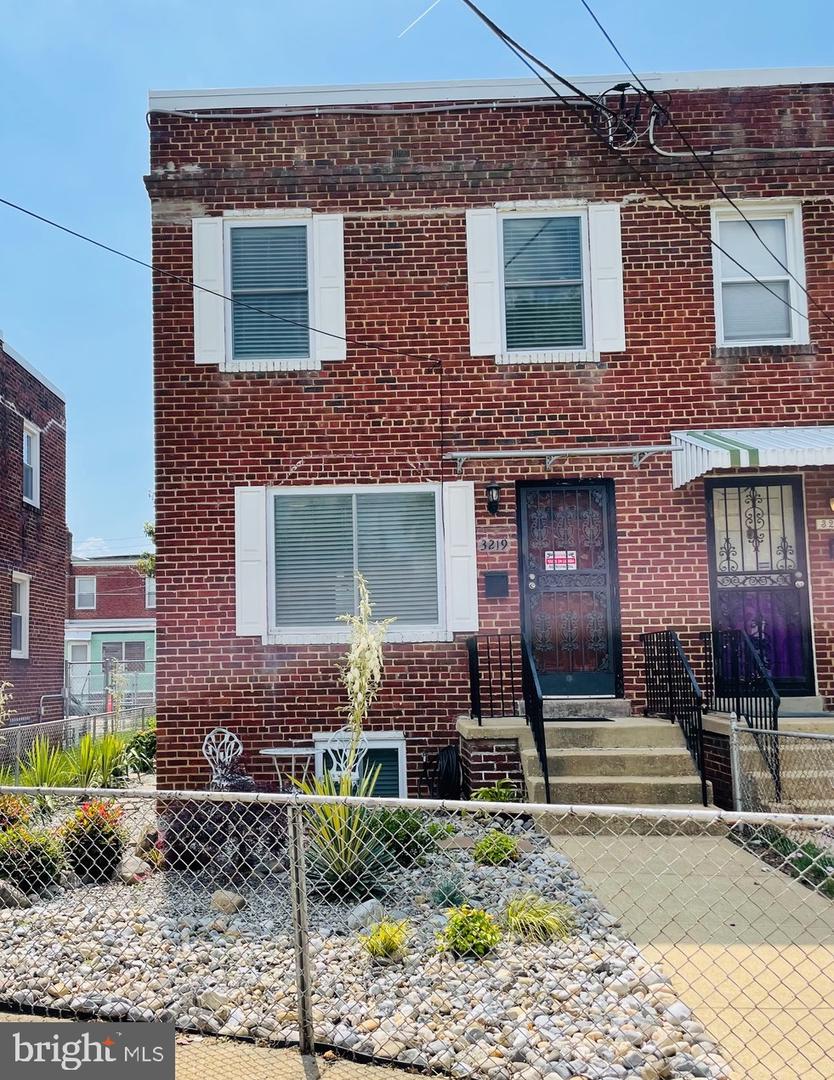 3219 12TH PLACE SE