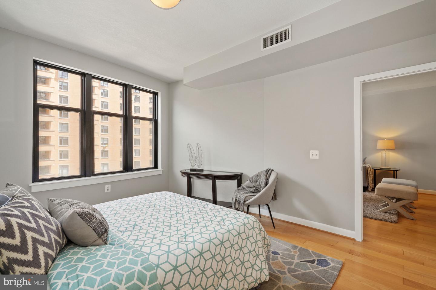 400 MASSACHUSETTS AVENUE NW Unit: 513