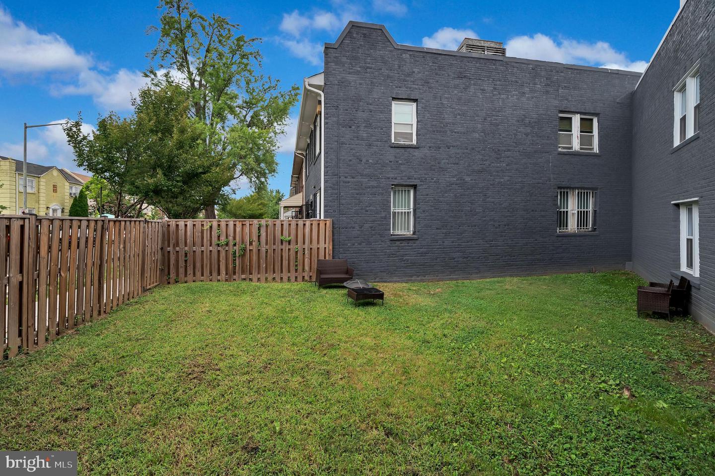 1617 CORCORAN STREET NE Unit: 1