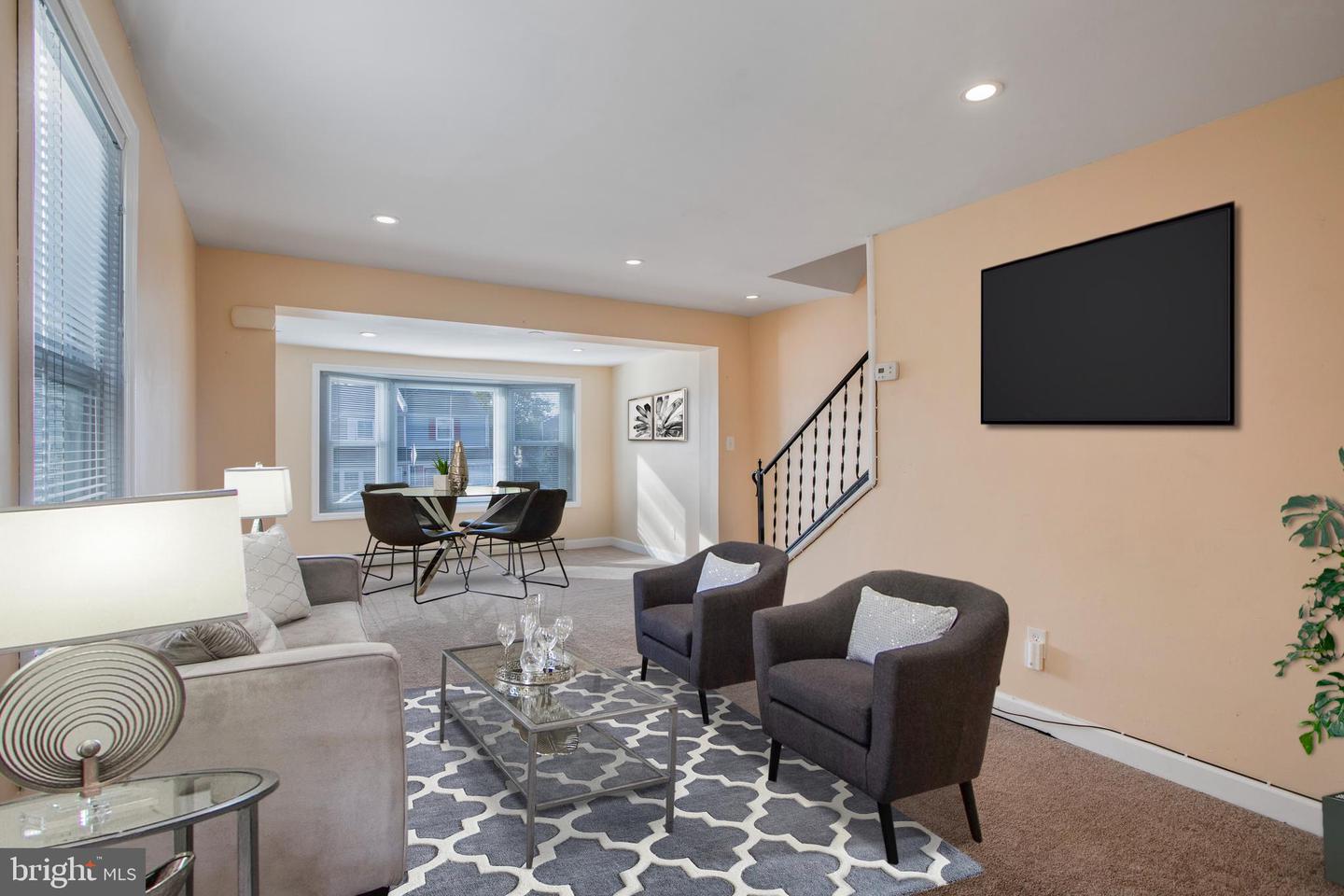 5114 JAY STREET NE