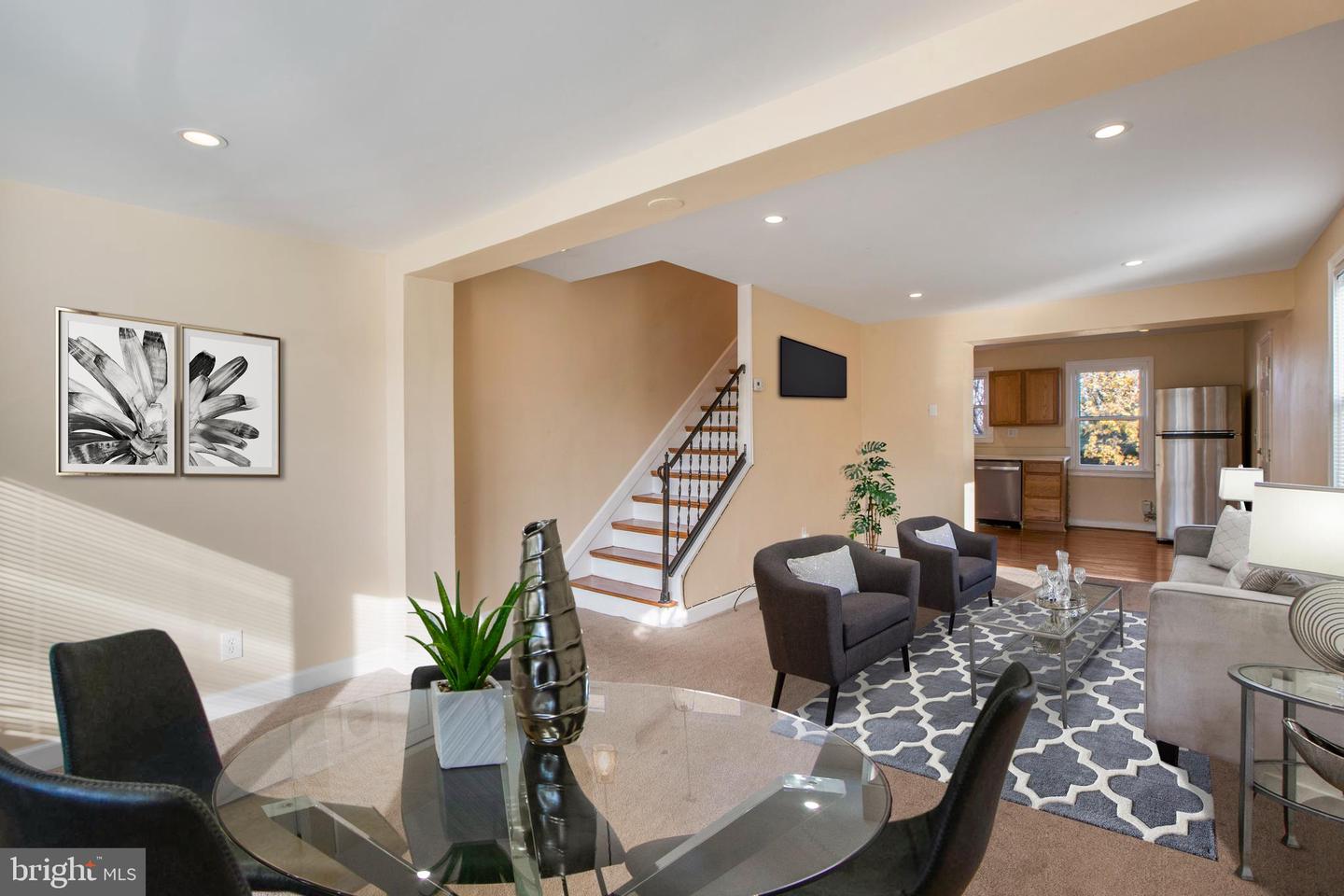 5114 JAY STREET NE