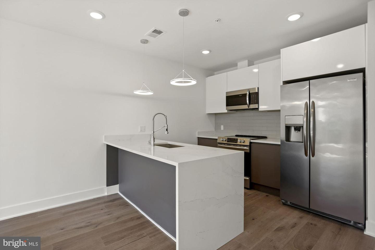 2027 RHODE ISLAND AVENUE NE Unit: 302