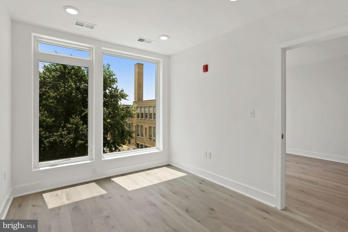 2027 RHODE ISLAND AVENUE NE Unit: 302