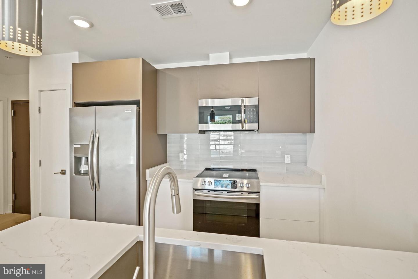 2027 RHODE ISLAND AVENUE NE Unit: 302