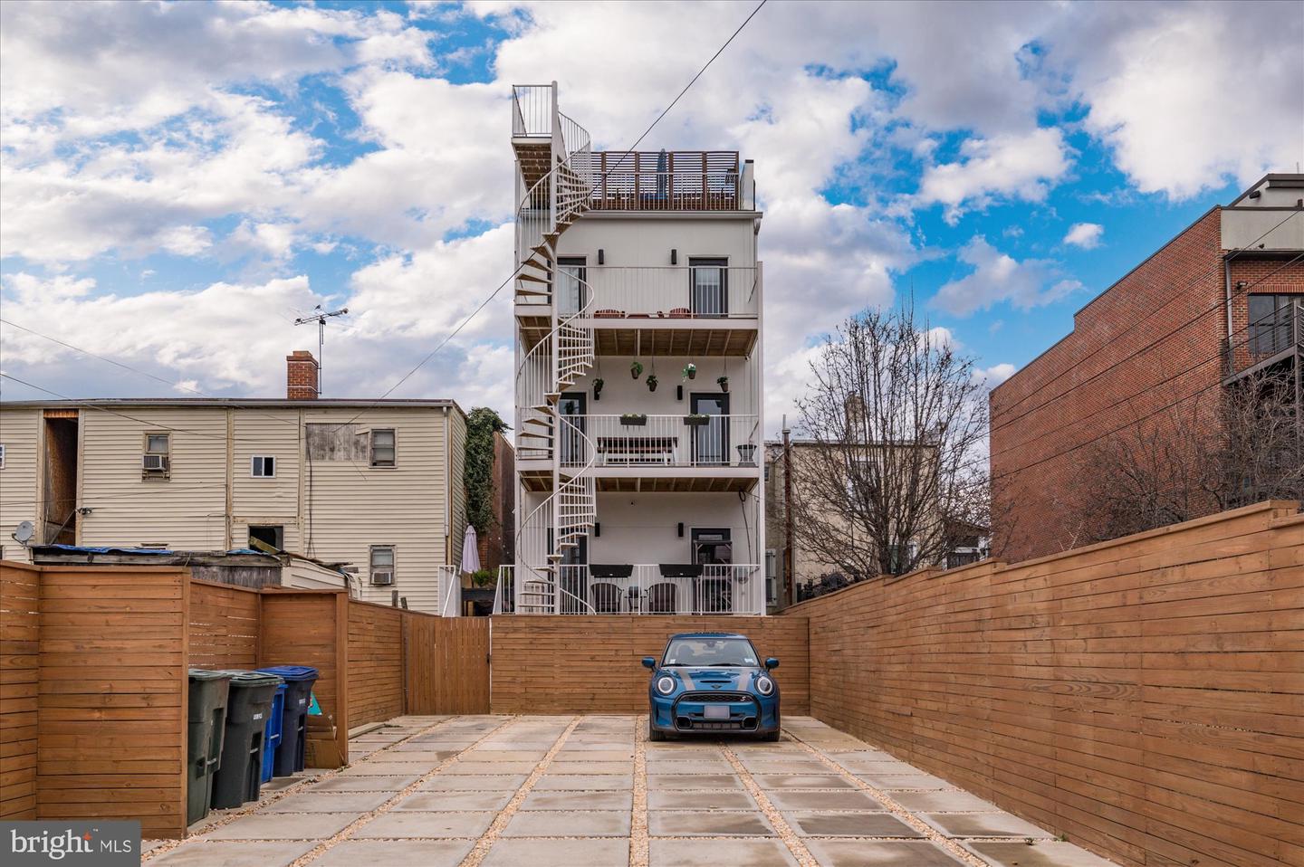 1151 OATES STREET NE Unit: 1