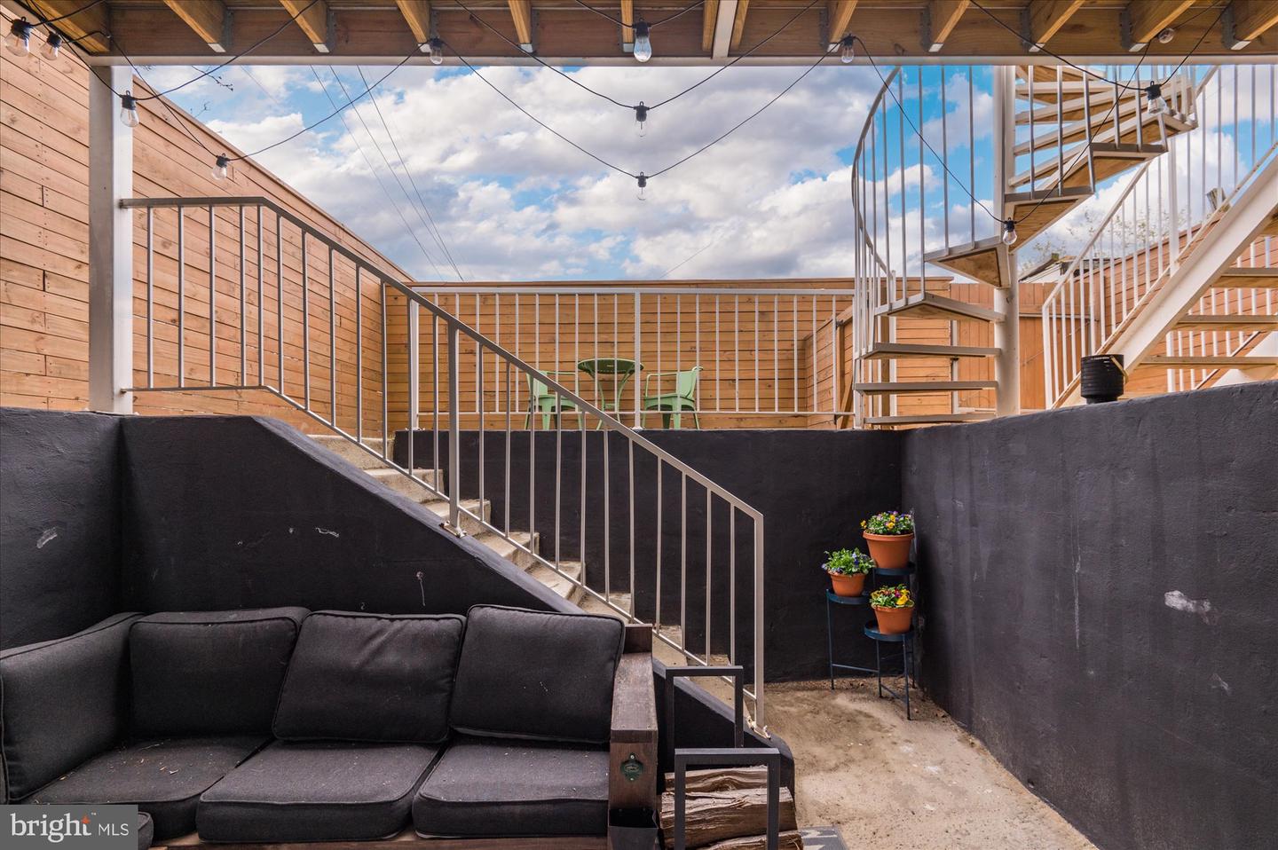 1151 OATES STREET NE Unit: 1