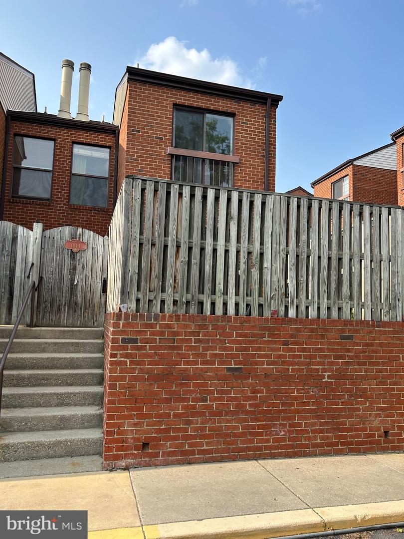 1814 BRYANT STREET NE Unit: 1814