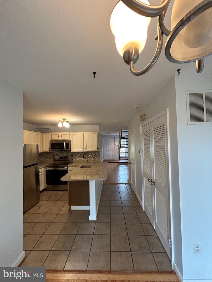 1814 BRYANT STREET NE Unit: 1814
