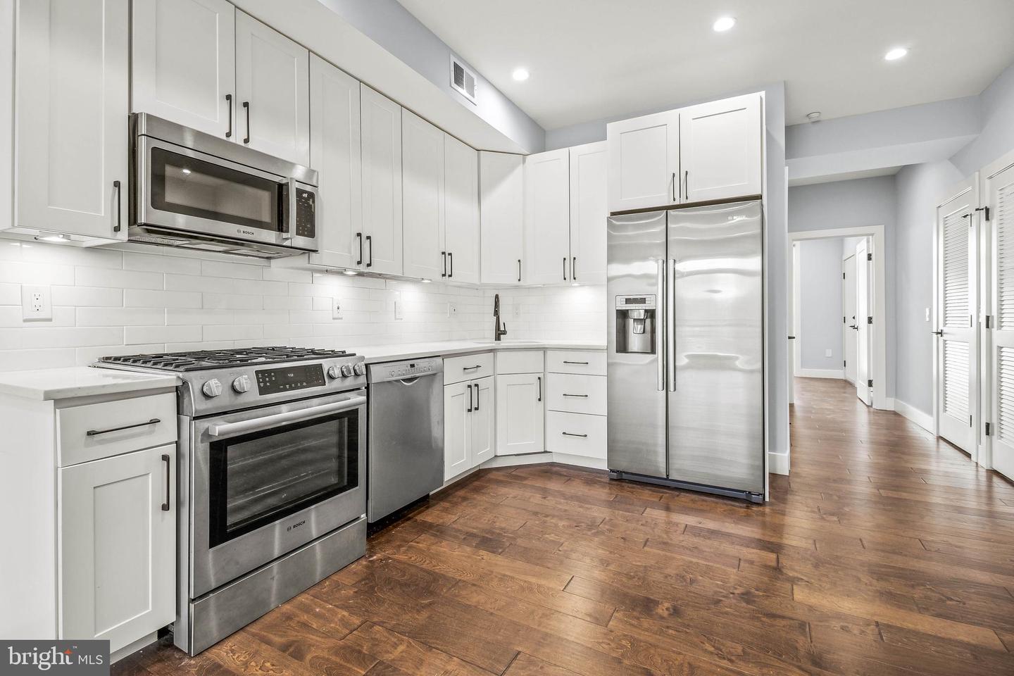 1101 FERN STREET NW Unit: 101