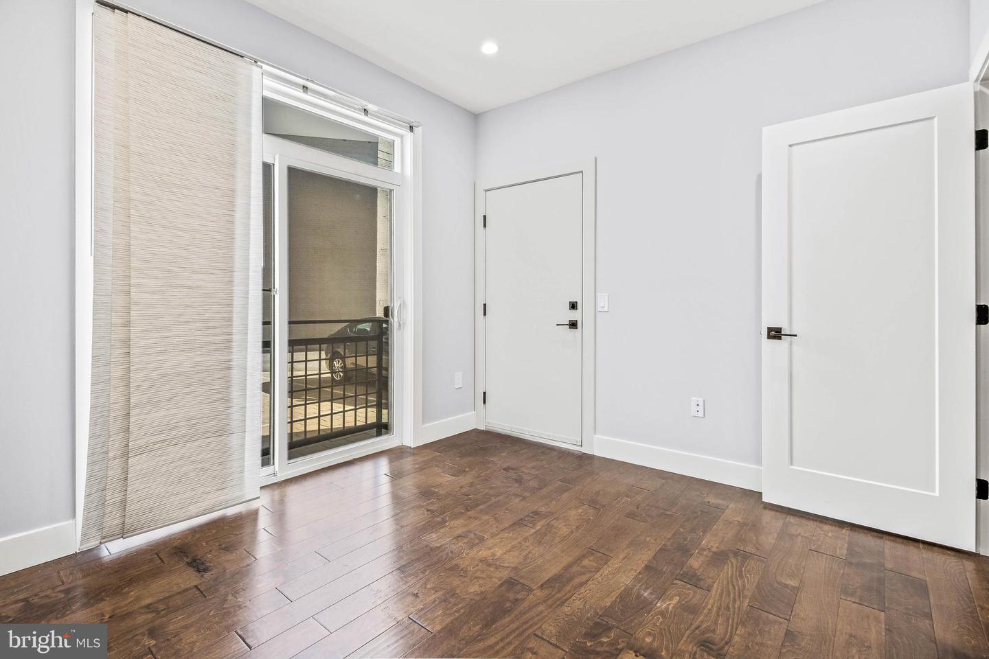1101 FERN STREET NW Unit: 101