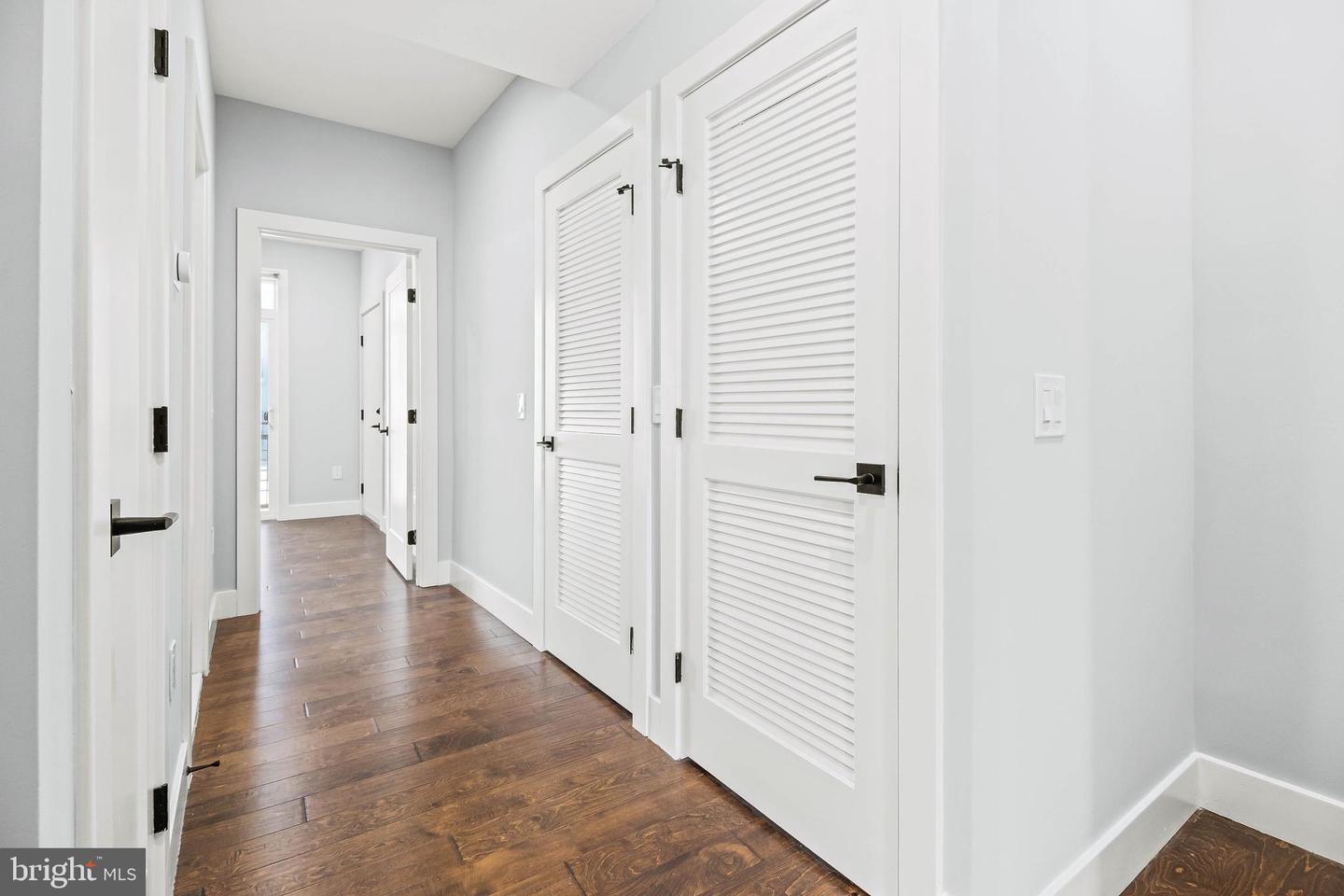 1101 FERN STREET NW Unit: 101