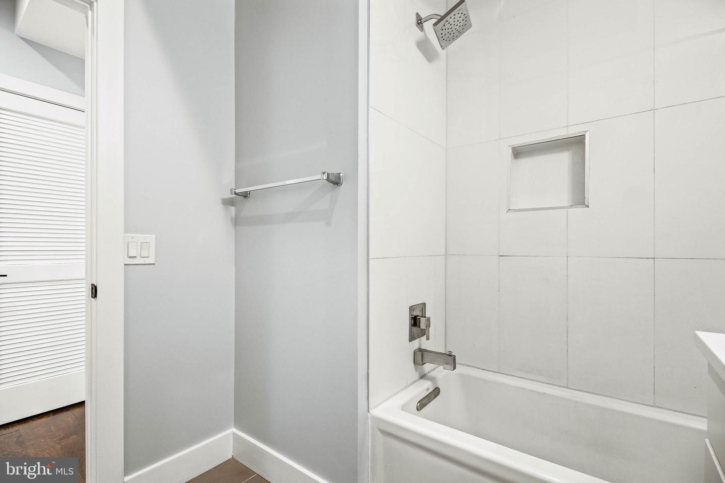 1101 FERN STREET NW Unit: 101