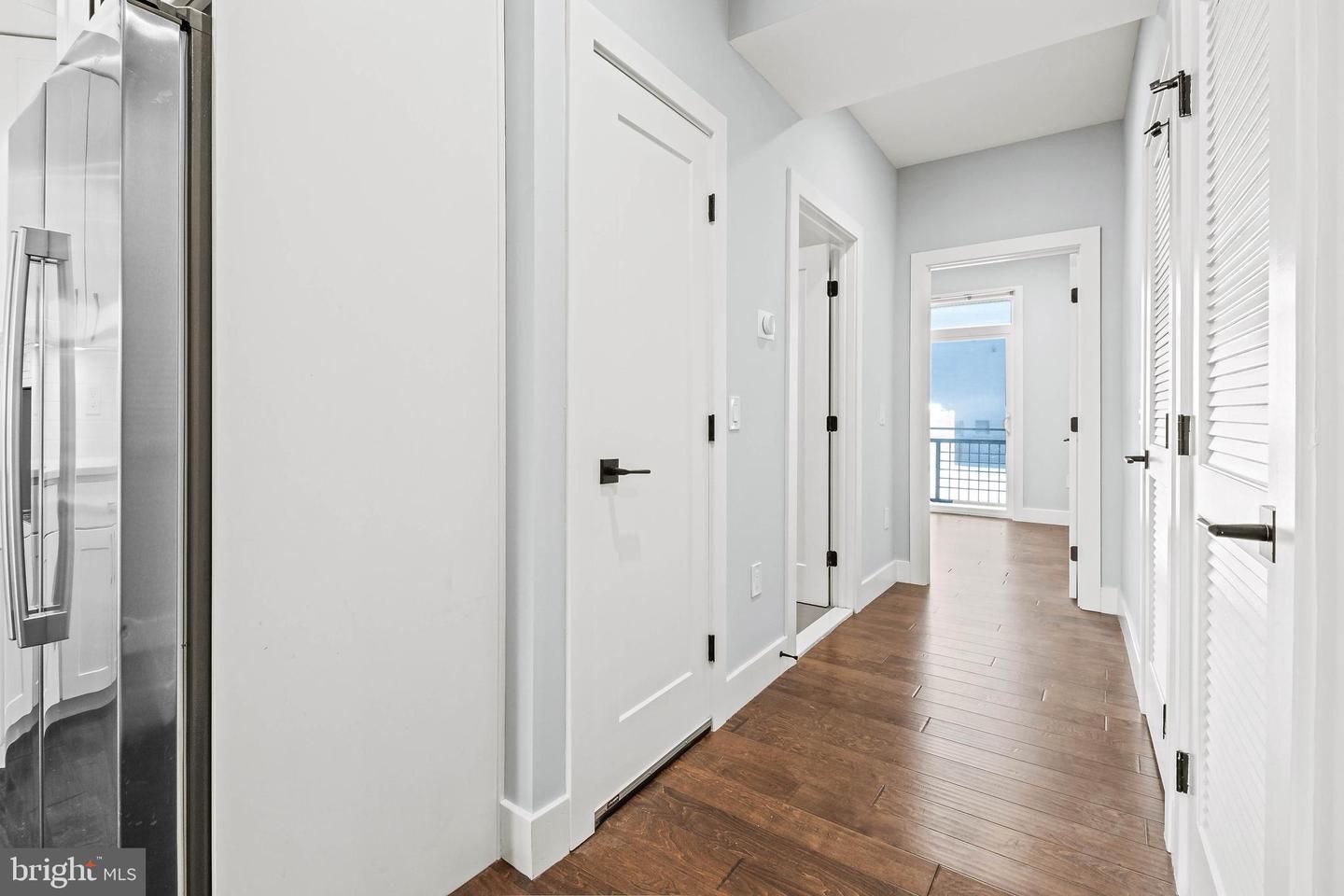 1101 FERN STREET NW Unit: 101