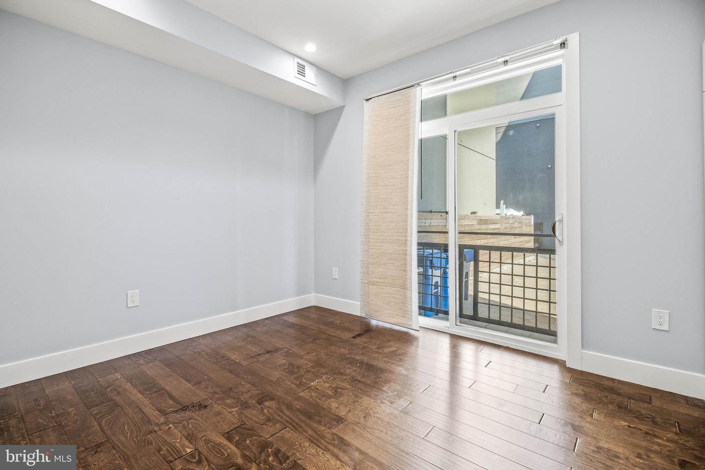 1101 FERN STREET NW Unit: 101