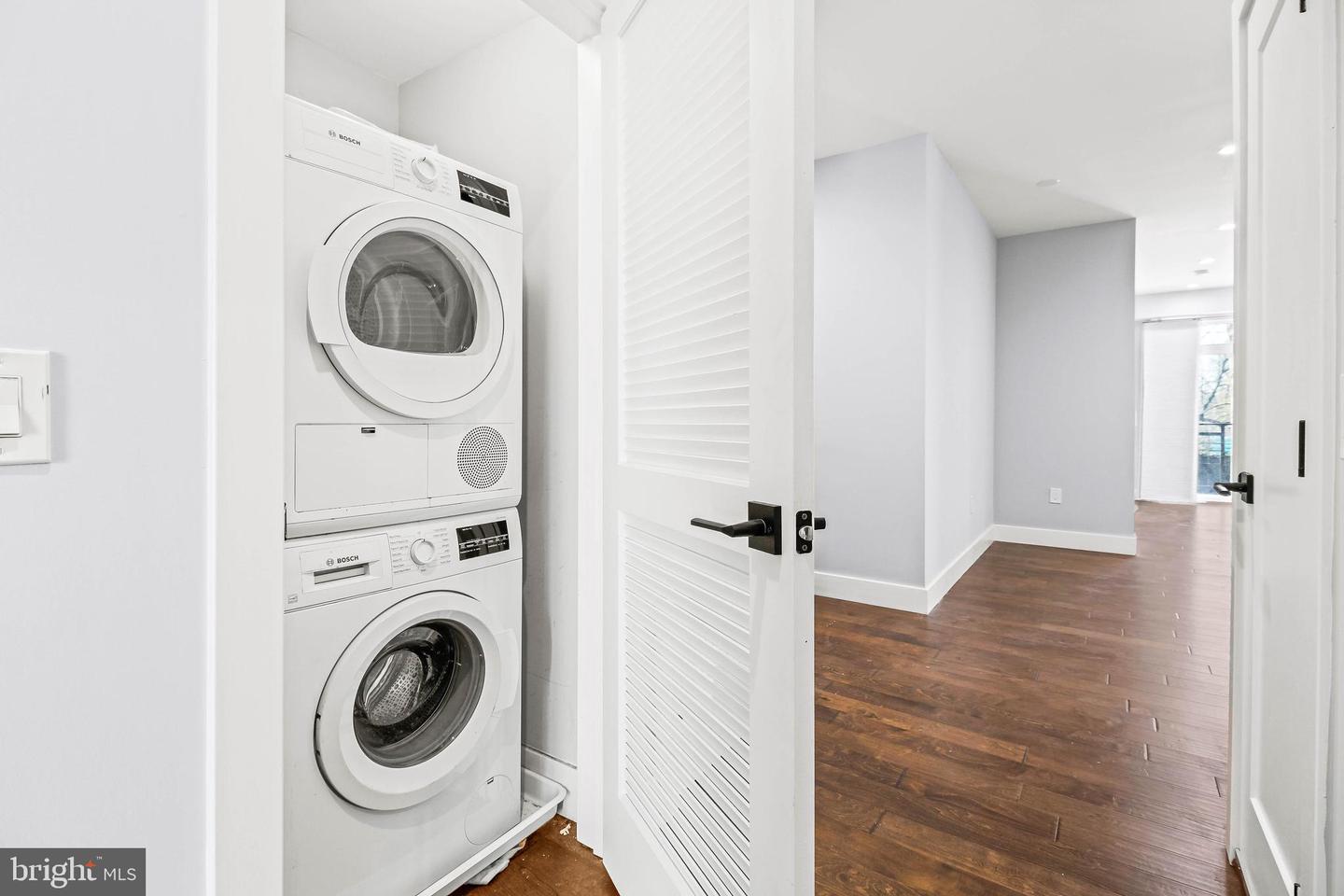 1101 FERN STREET NW Unit: 101