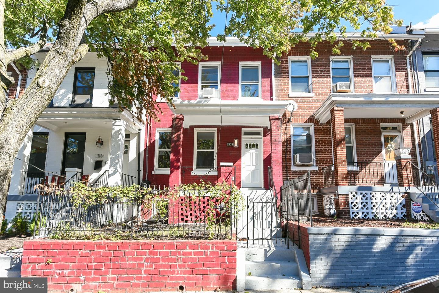 1120 CHICAGO STREET SE