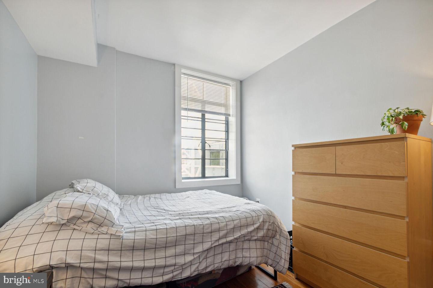 2911 NEWARK STREET NW Unit: 35