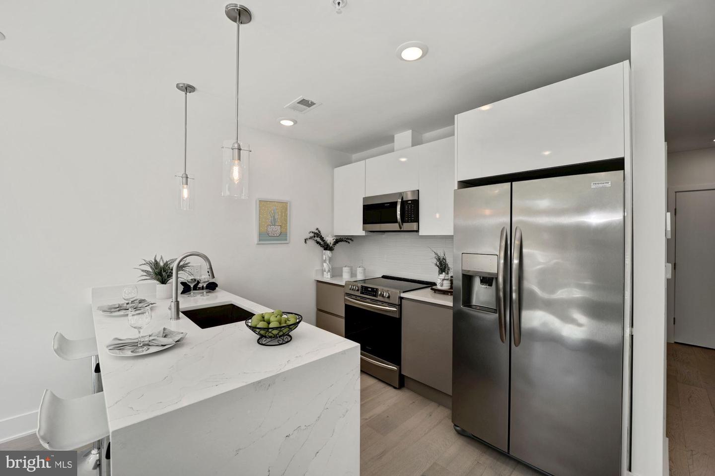 2027 Rhode Island AVENUE NE Unit: 303