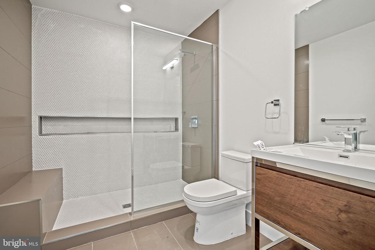 2027 Rhode Island AVENUE NE Unit: 303