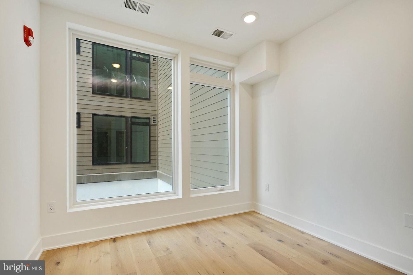 2027 Rhode Island AVENUE NE Unit: 303