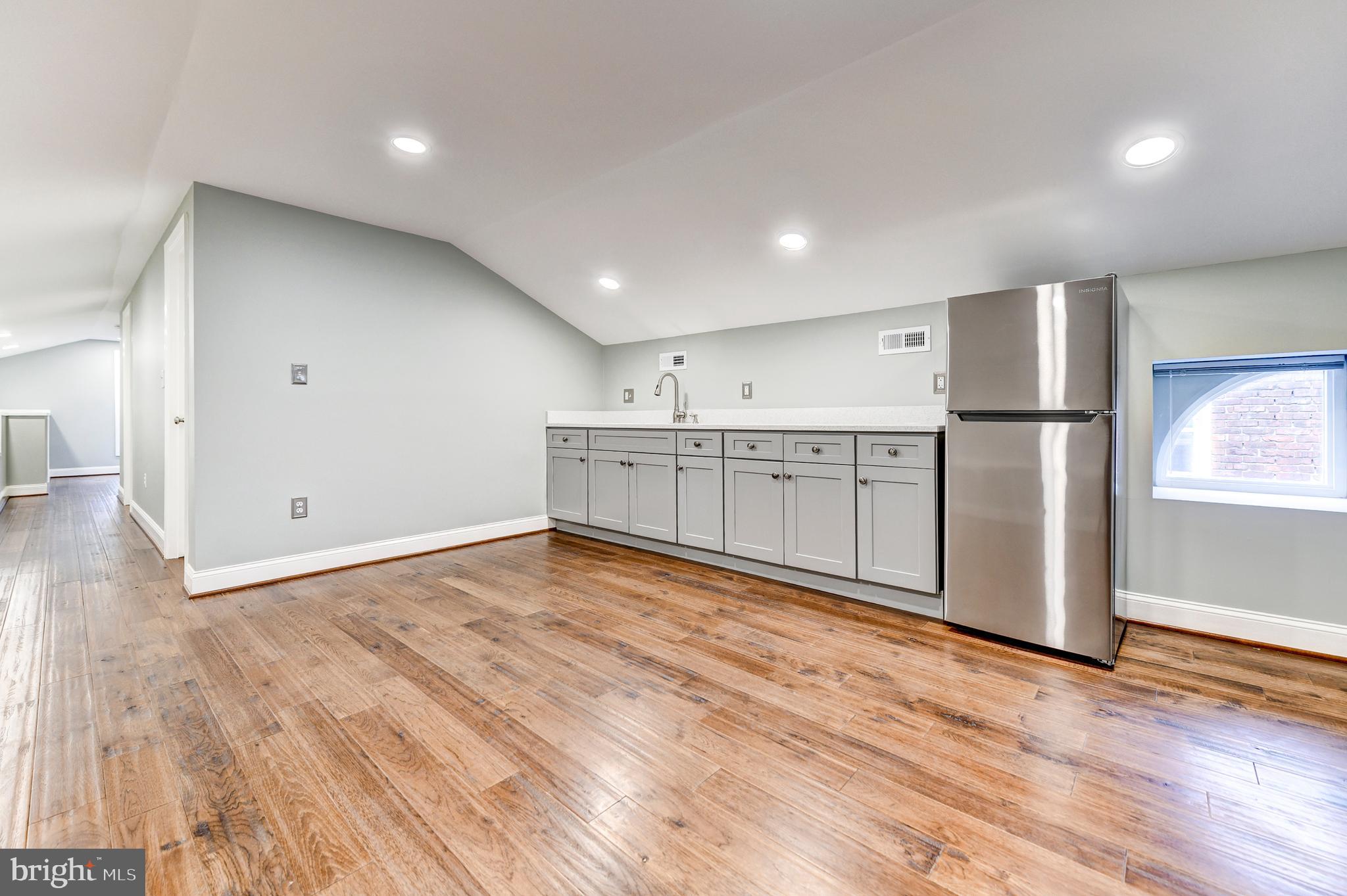 218 Morgan St NW #2