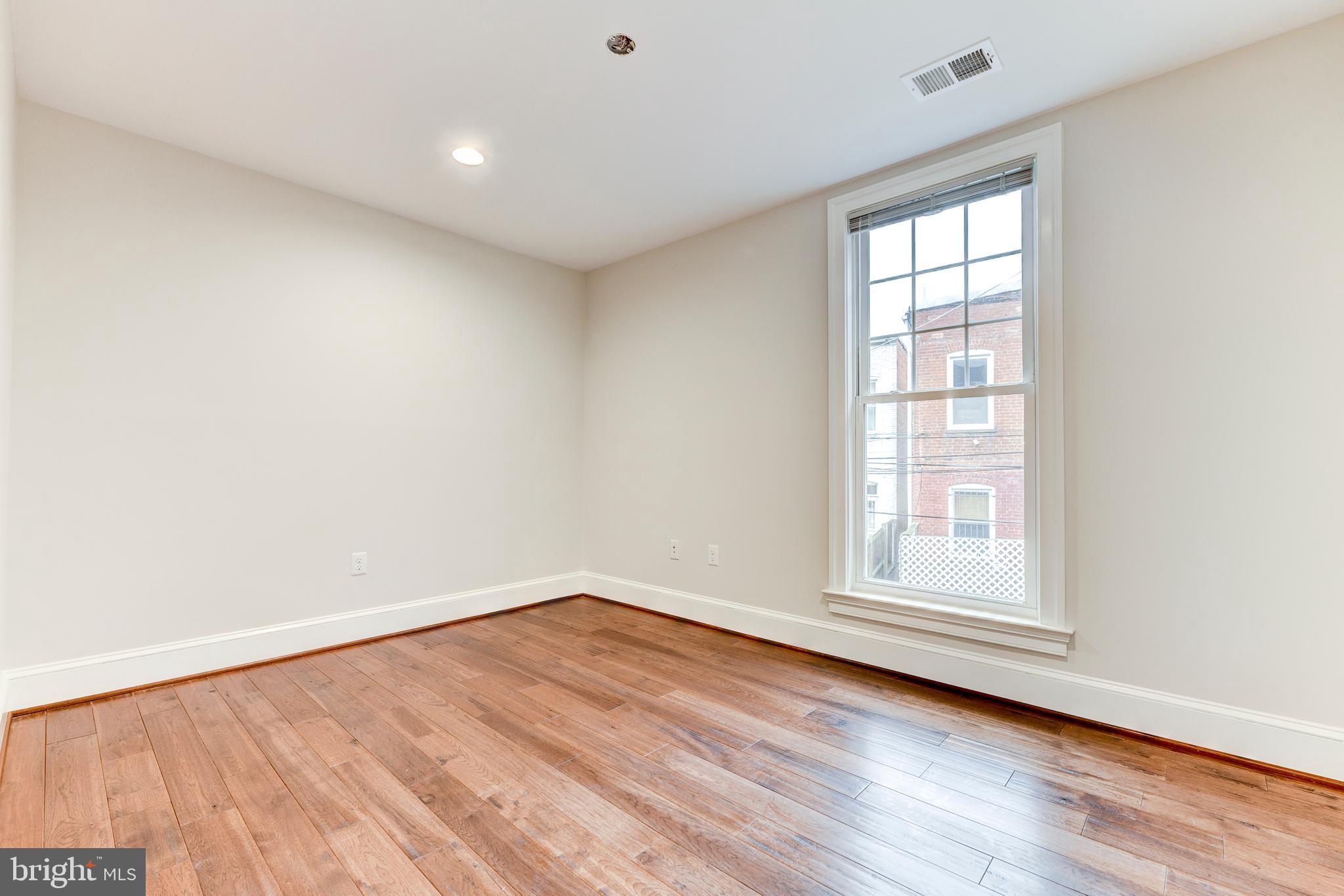 218 Morgan St NW #2